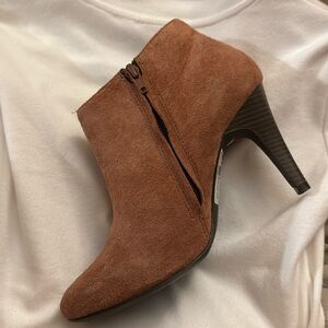 Brand new Le Château boots in a blush colour